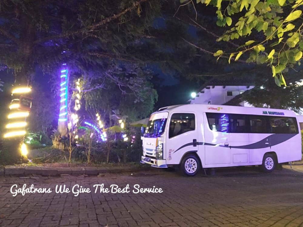 sewa elf jakarta terbaik